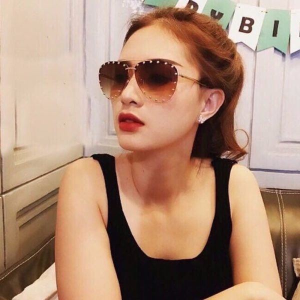 Lara Pilot Sunglasses - Image 5